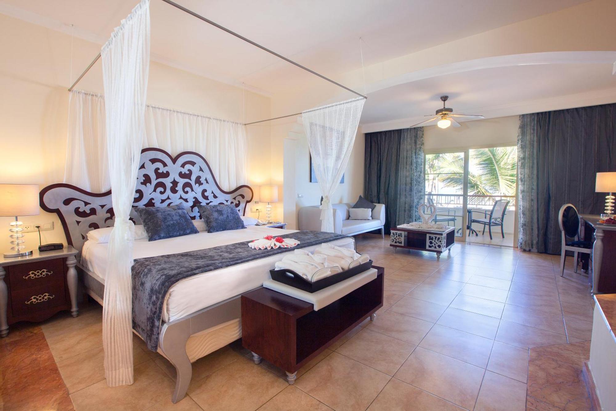 Majestic Colonial Punta Cana (Adults Only) Room photo Junior Suite