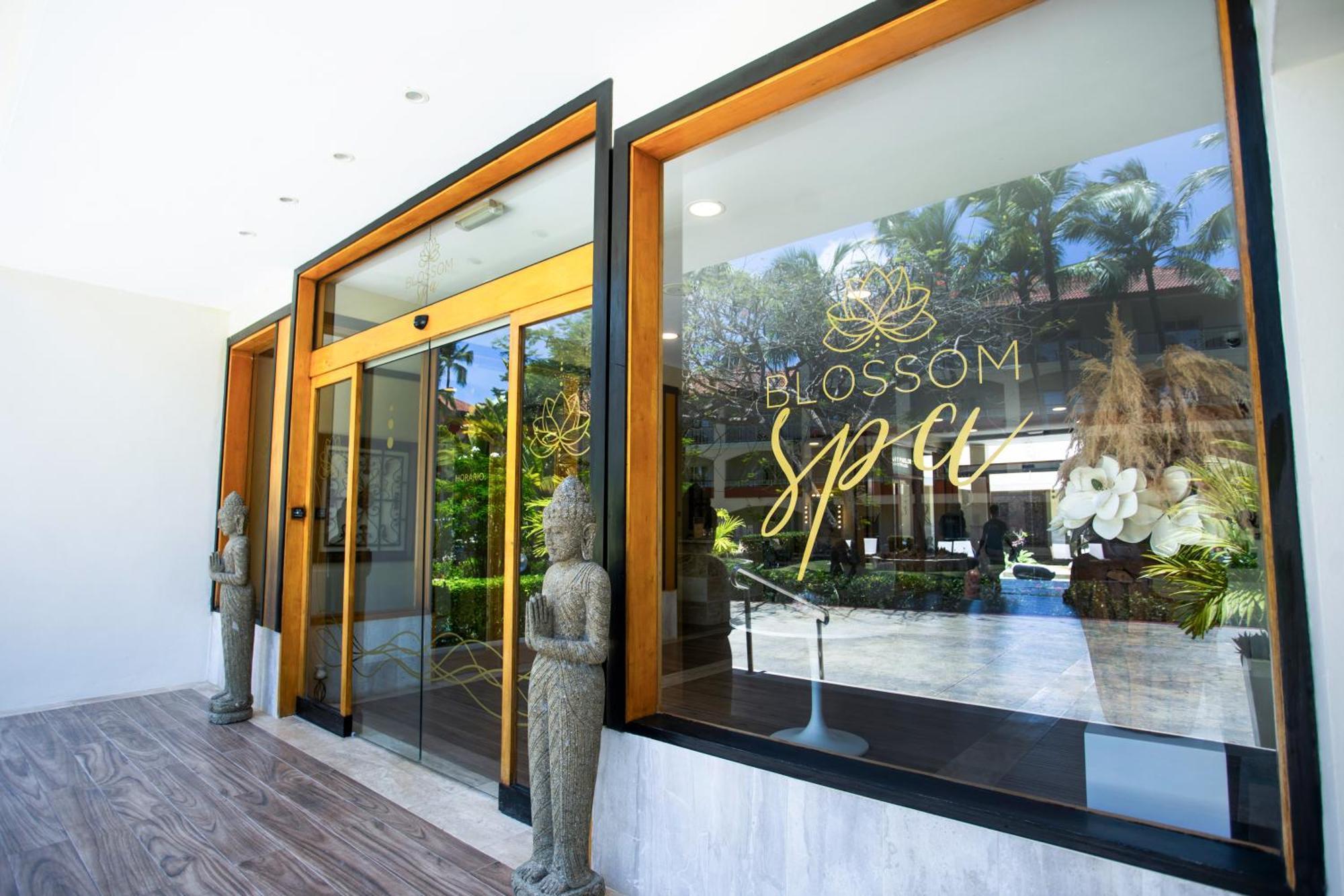 Majestic Colonial Punta Cana (Adults Only) Exterior photo Blossom Spa